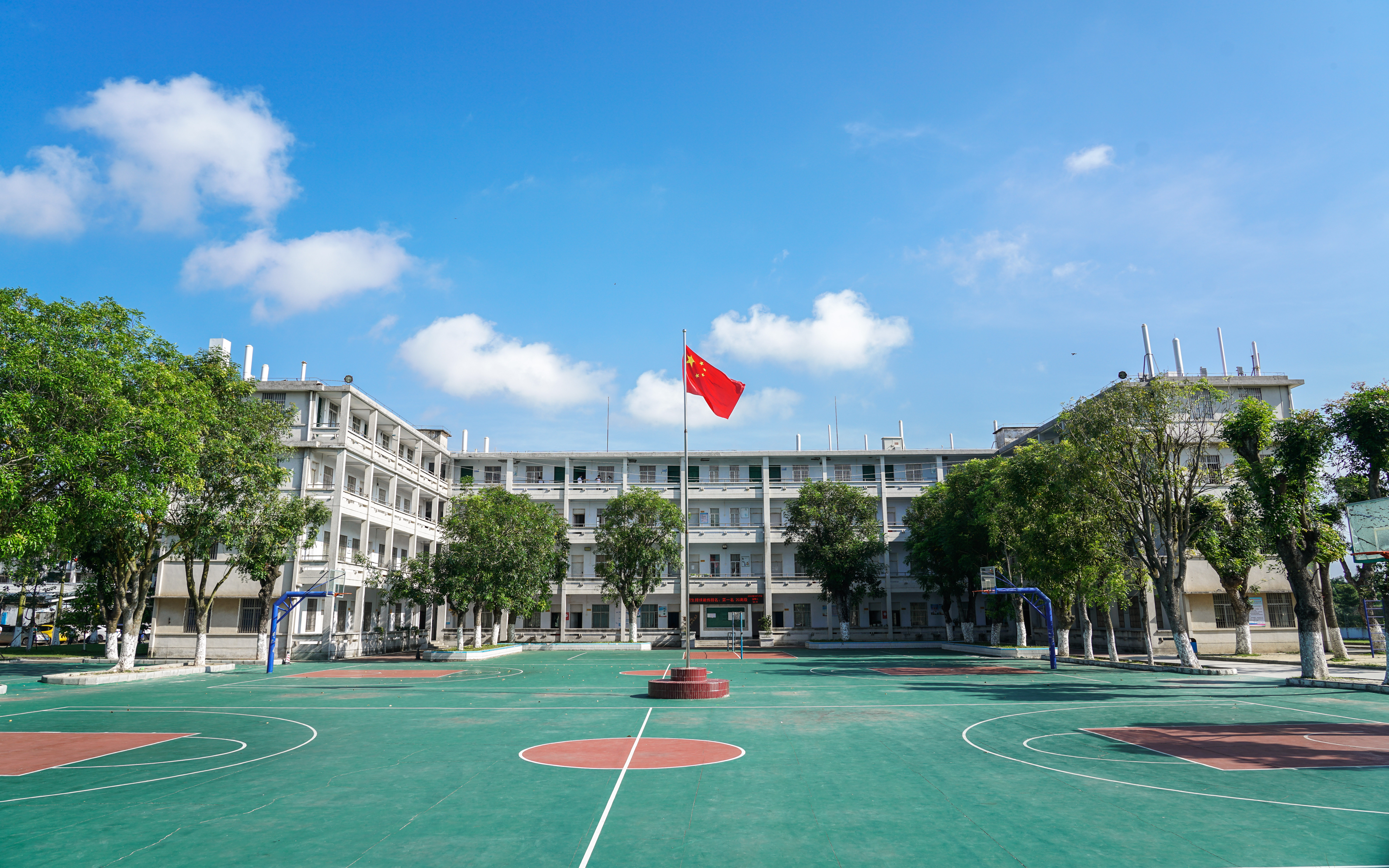2.校园.jpg