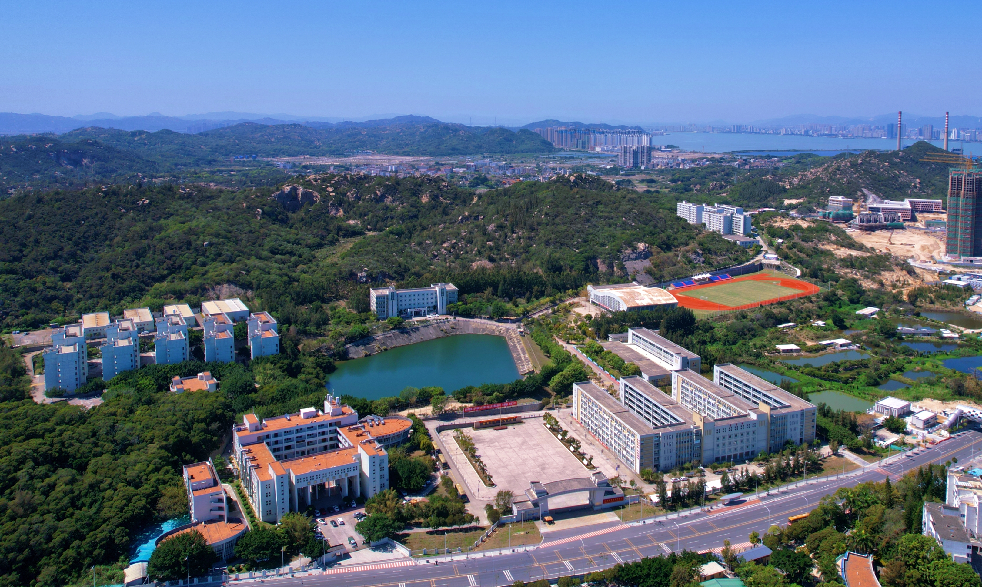 省粤东技师学院全景1(北山湾校区).jpg