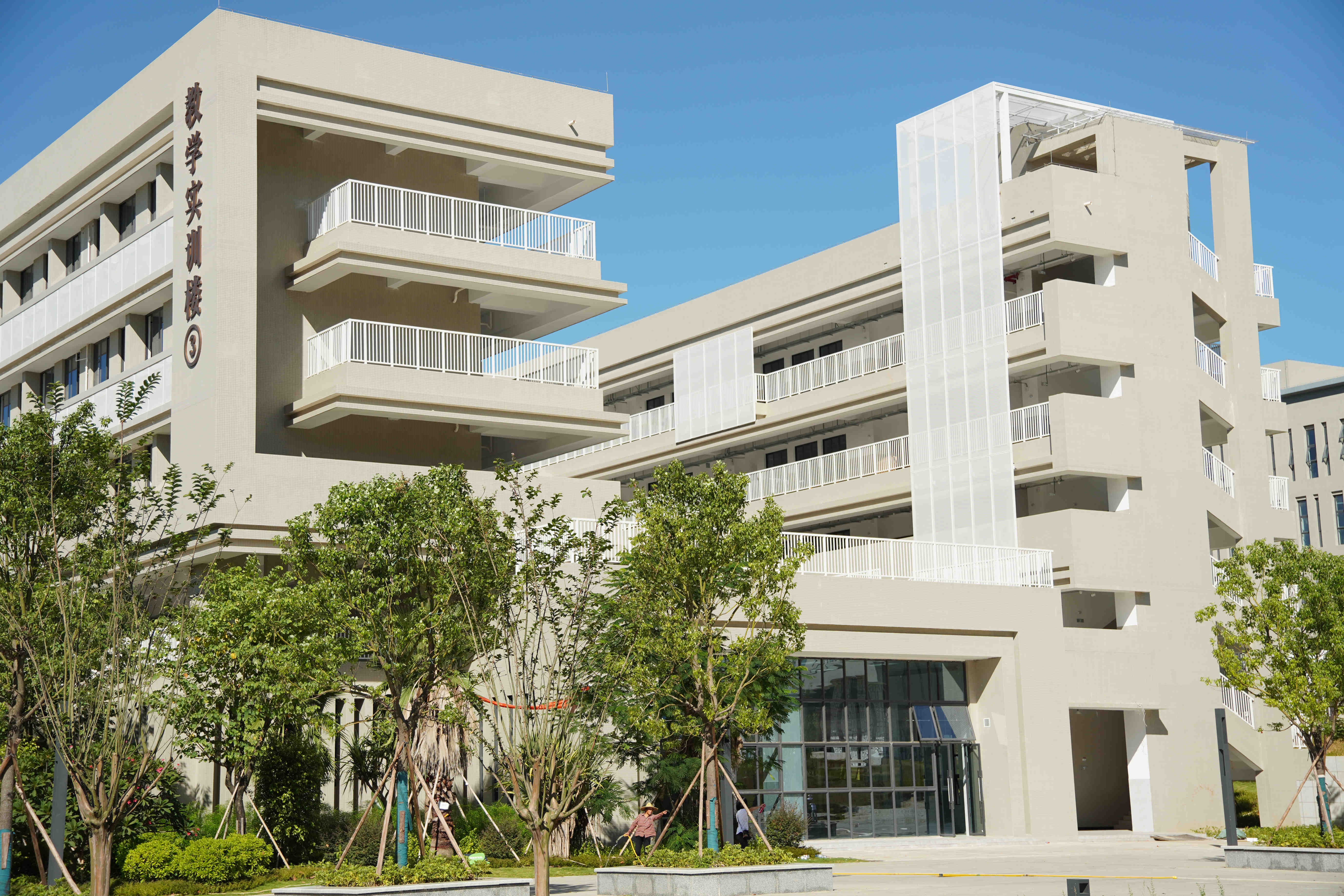 图片2-潮州技师学院.jpg