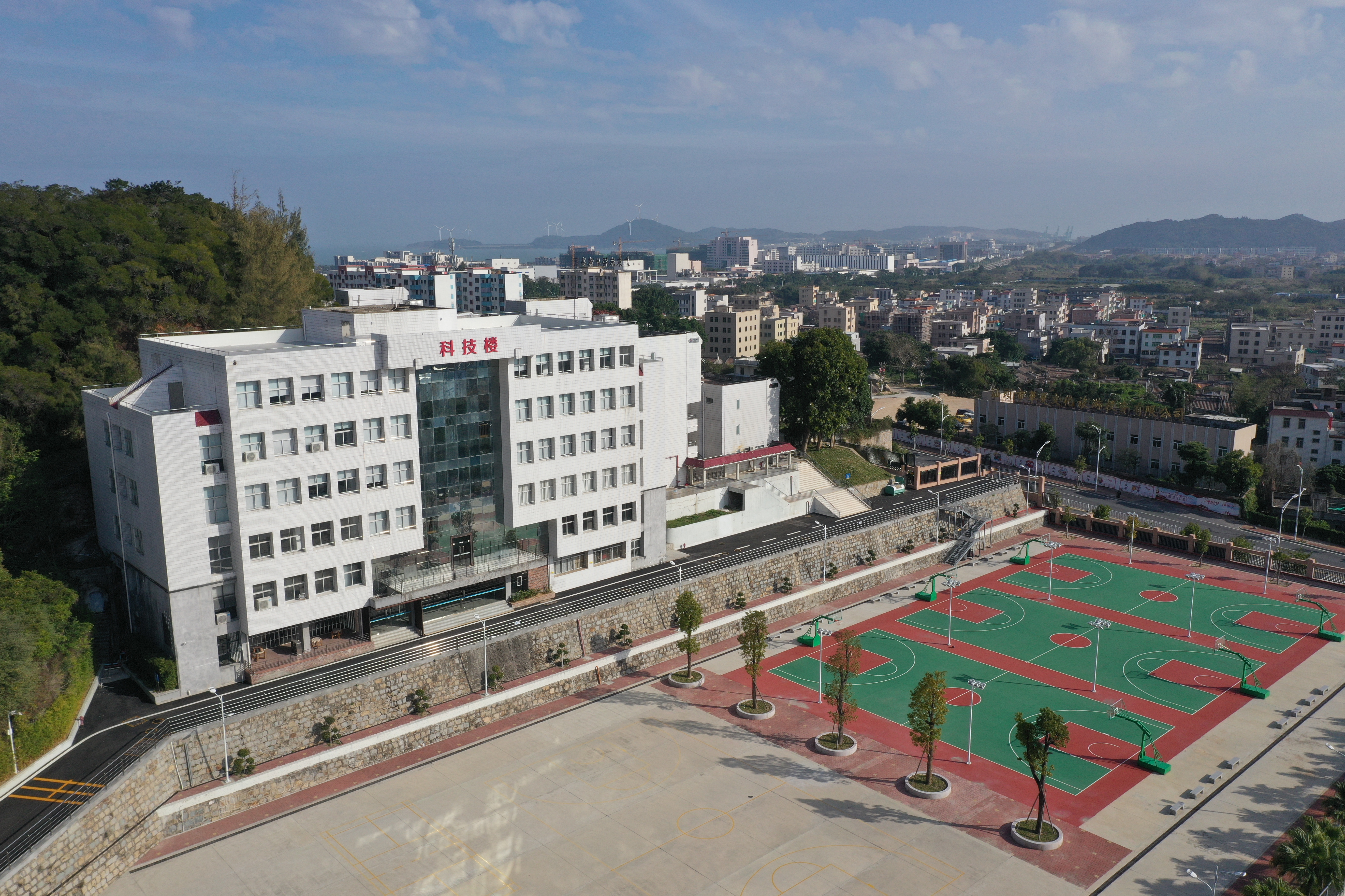 教学楼.jpg