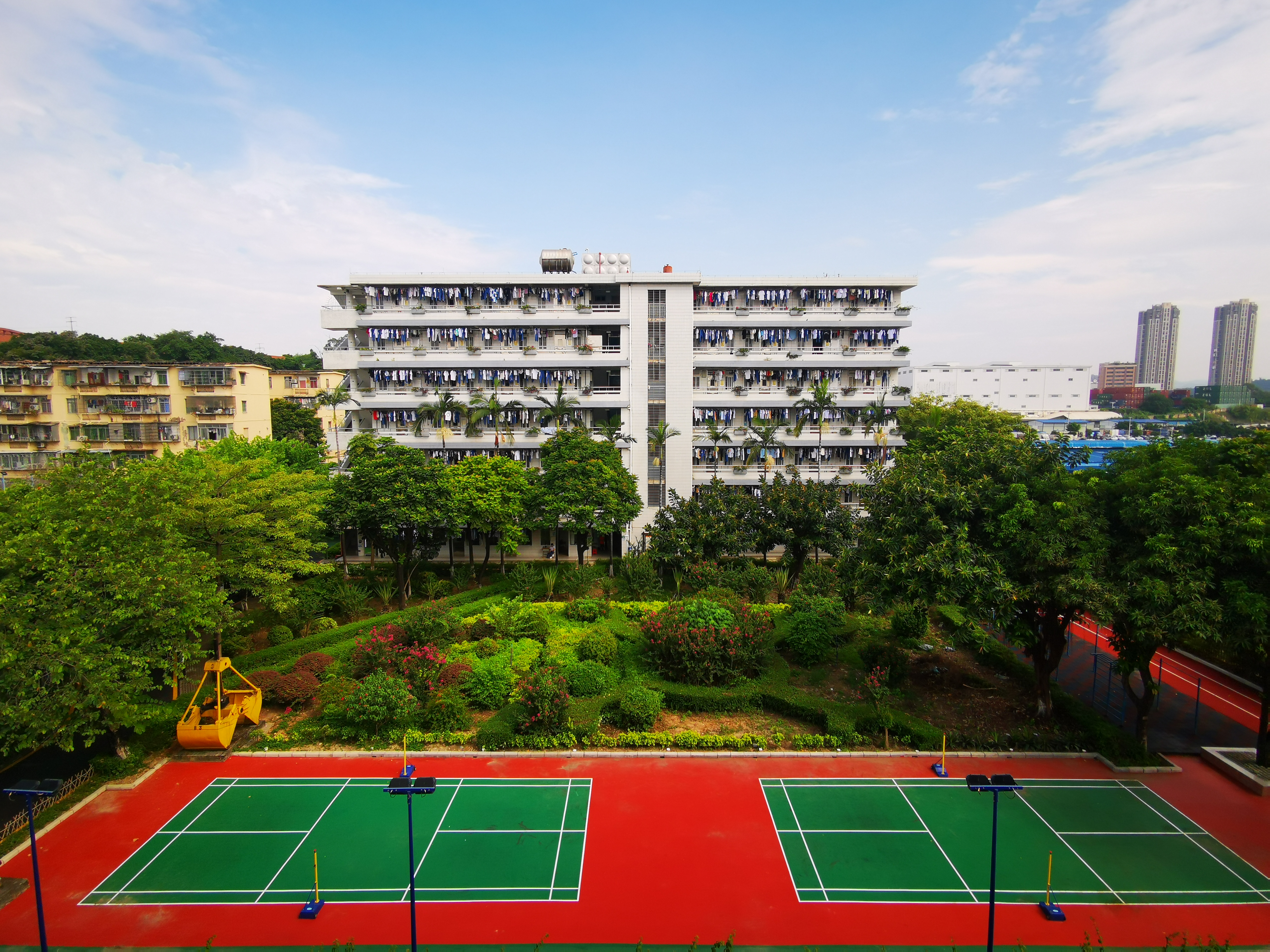 照片2-广州港技工学校.jpg